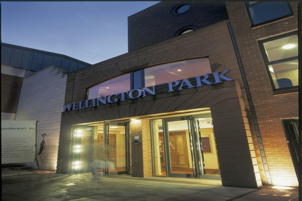 Wellington Park Hotel بلفاست المظهر الخارجي الصورة