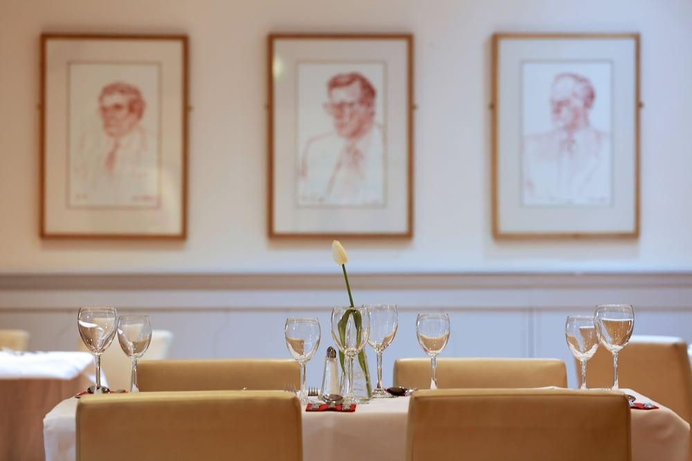 Wellington Park Hotel بلفاست المظهر الخارجي الصورة